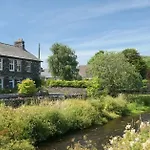 Riverside With Secure Bike Storage