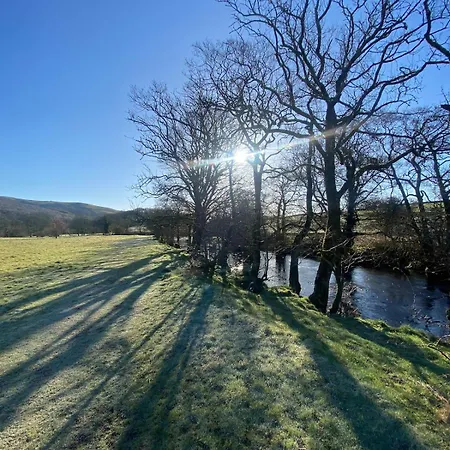 Riverside With Secure Bike Storage Vakantiehuis Staveley (Cumbria)