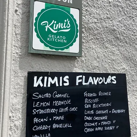 Riverside With Secure Bike Storage סטייבלי