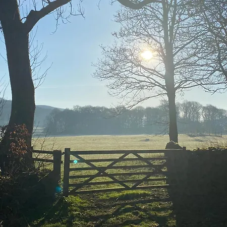בית נופש Riverside With Secure Bike Storage *